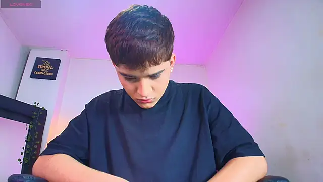 Lucass love online show from 12.19.25