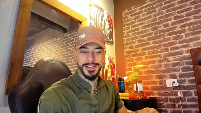 VinzenzRizzo online show from 10.25.25