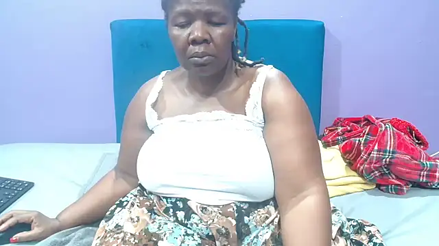 NaughtyChubbyZoe online show from 09.22.25