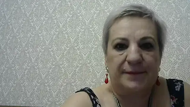 StarNicole online show from 10.20.25