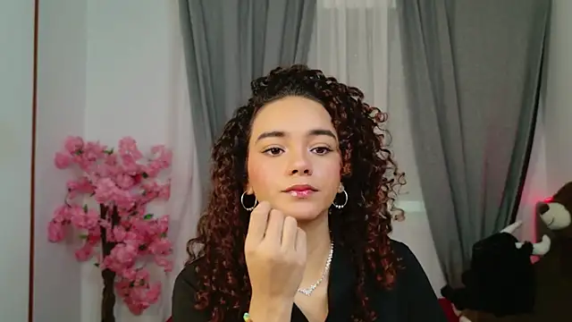 Taylor Tina online show from 10.09.25