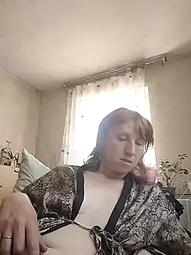 Snapshot of Flower2931 chatting on 05.16.26 Flower2931 online show from 05.16.26
