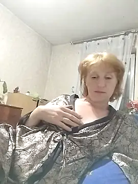 Snapshot of Flower2931 chatting on 06.19.26 Flower2931 online show from 06.19.26