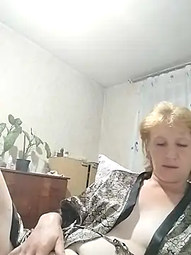 Snapshot of Flower2931 chatting on 06.30.26 Flower2931 online show from 06.30.26