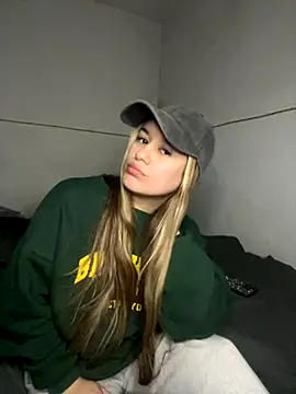 Snapshot of tetutamy chatting on 10.01.25 tetutamy online show from 10.01.25