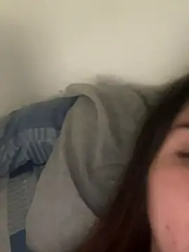 Snapshot of tetutamy chatting on 10.18.25 tetutamy online show from 10.18.25