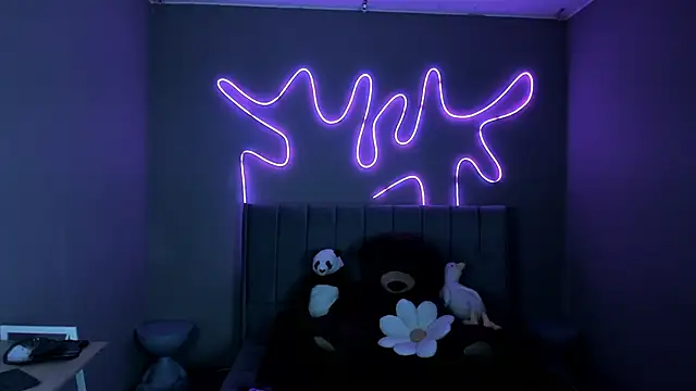 Sabrina bloom online show from 10.18.25