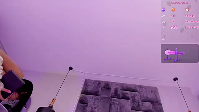 Crystal Young online show from 10.31.25