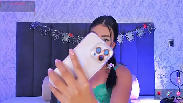 Snapshot of dana_hazze chatting on 10.18.25 dana hazze online show from 10.18.25