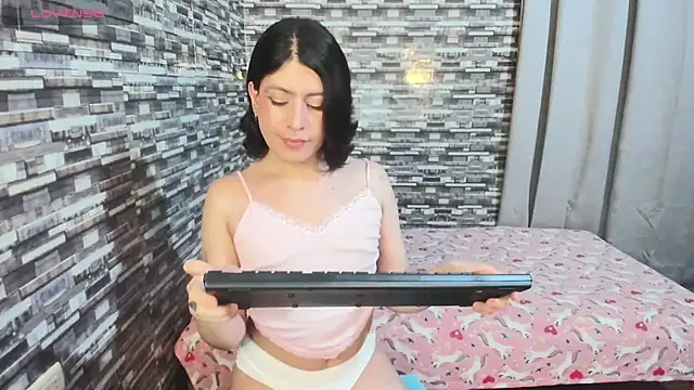 xxxEmmaxx online show from 01.06.26