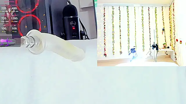 Snapshot of Kitty__Rose__ chatting on 09.19.25 Kitty  Rose   online show from 09.19.25