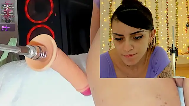 Snapshot of Kitty__Rose__ chatting on 10.24.25 Kitty  Rose   online show from 10.24.25