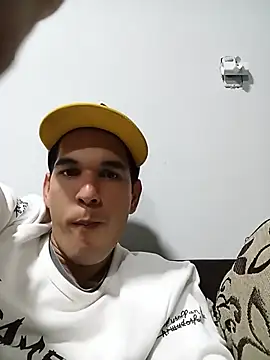 Snapshot of Alejandro260785 chatting on 06.26.26 Alejandro260785 online show from 06.26.26