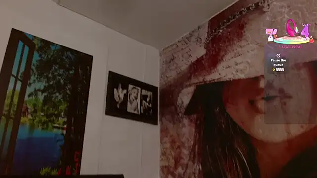 Snapshot of gigi_gilt_ chatting on 11.07.25 gigi gilt online show from 11.07.25