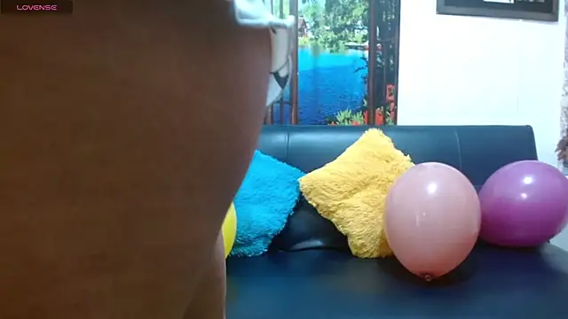 gigi gilt  online show from 11.15.25