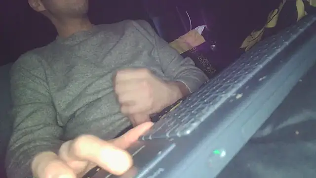 wank-over-ur-photo online show from 02.02.26