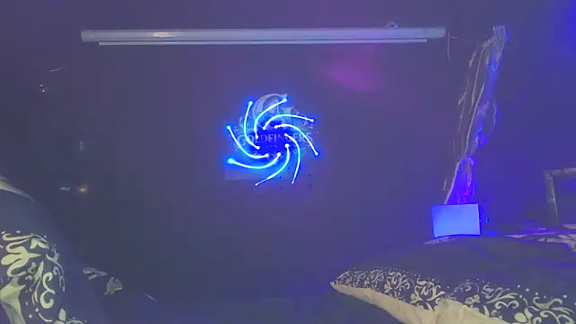 wank-over-ur-photo online show from 02.12.26