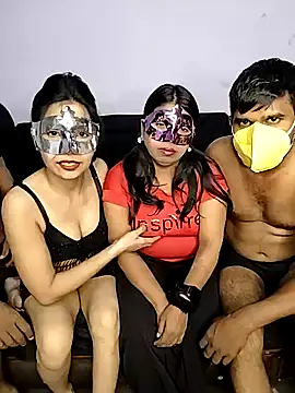 Snapshot of Sexy_kaira01 chatting on 09.25.25 Sexy kaira01 online show from 09.25.25