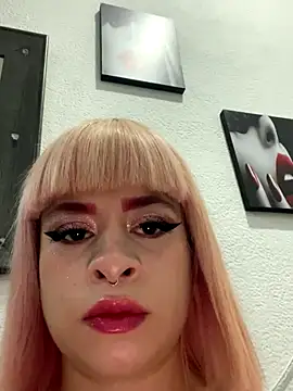 Venuss1  online show from 10.05.25