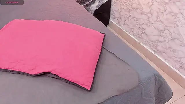 SASHA BROWNIE   online show from 10.20.25