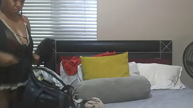 SweetBerryBliss online show from 11.06.25