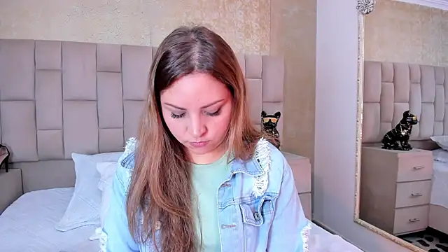 cloesummerr  online show from 10.11.25