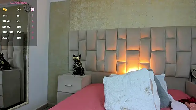 cloesummerr  online show from 11.22.25