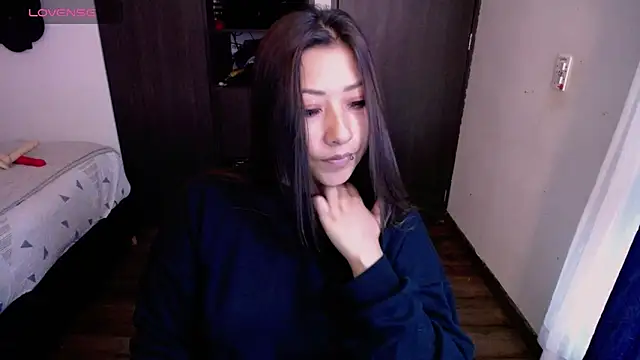 Snapshot of Mia_1120 chatting on 05.13.26 Mia 1120 online show from 05.13.26