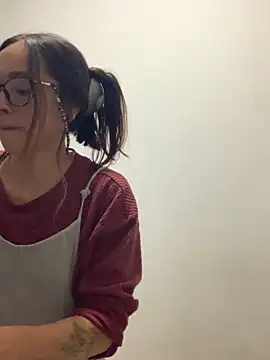 Dafne Mel online show from 09.23.25