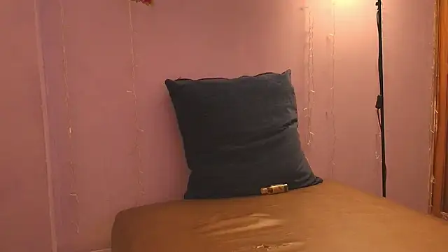 Dafne Mel online show from 11.19.25