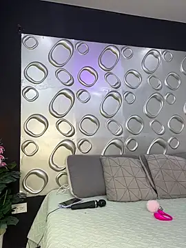 Skylar Smith  online show from 02.05.26