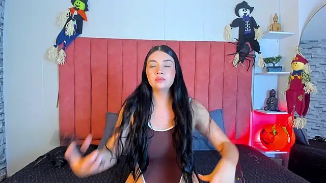 ashley Olsen online show from 10.28.25