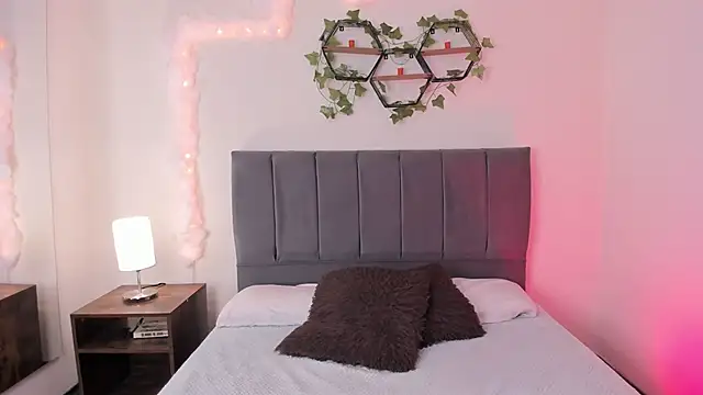 Snapshot of Ambar_gh1 chatting on 09.18.25 Ambar gh1 online show from 09.18.25