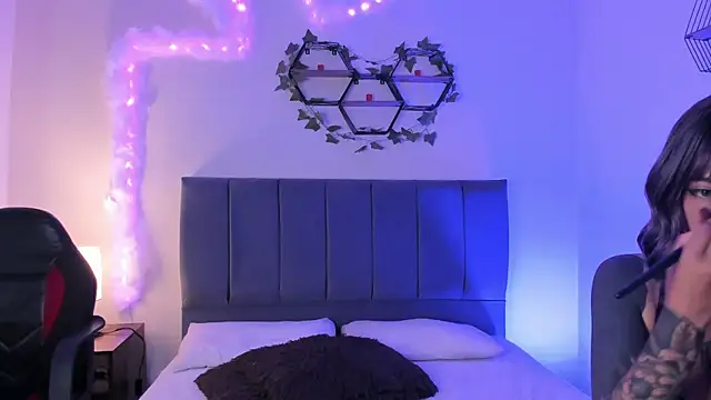 Snapshot of Ambar_gh1 chatting on 10.27.25 Ambar gh1 online show from 10.27.25