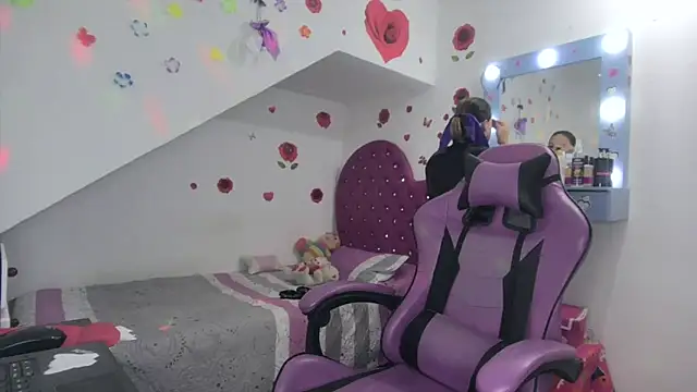 Snapshot of soffy_rosses chatting on 10.16.25 soffy rosses online show from 10.16.25