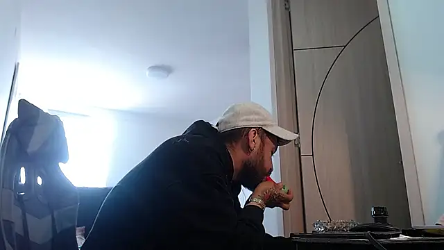 malek xarx  online show from 05.28.26