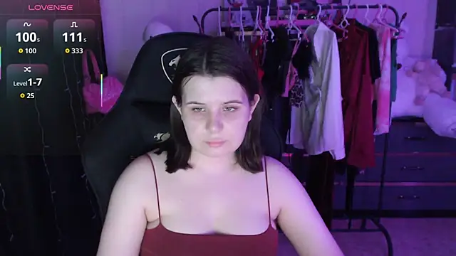 Snapshot of AmyVibess chatting on 07.20.26 AmyVibess online show from 07.20.26