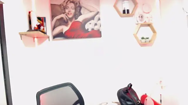 DIVAX MONSERRAT online show from 10.05.25