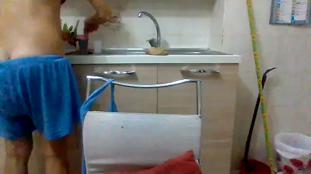 Snapshot of Kelly80 chatting on 09.16.25 Kelly80 online show from 09.16.25