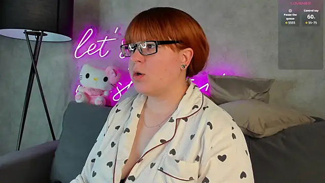 Snapshot of Michelle_Wilsson chatting on 09.30.25 Michelle Wilsson online show from 09.30.25