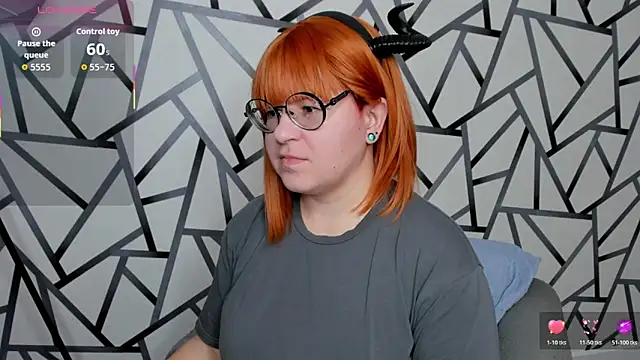 Snapshot of Michelle_Wilsson chatting on 10.20.25 Michelle Wilsson online show from 10.20.25