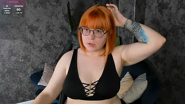 Snapshot of Michelle_Wilsson chatting on 10.23.25 Michelle Wilsson online show from 10.23.25