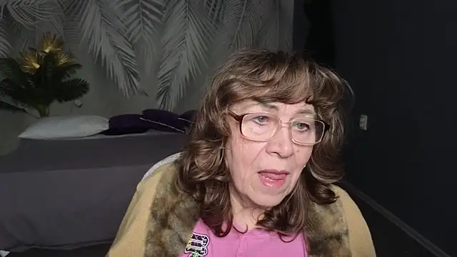 Betty Brick online show from 04.11.26