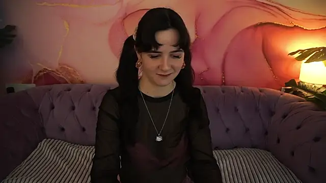 BerryDiva online show from 11.17.25