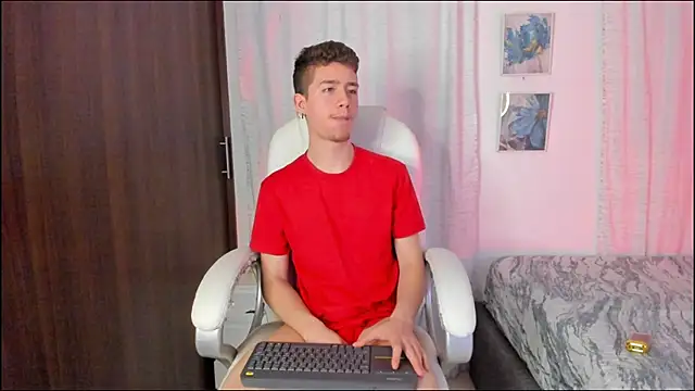 Snapshot of ThiagooJames chatting on 10.06.25 ThiagooJames online show from 10.06.25