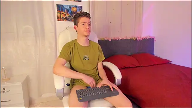 Snapshot of ThiagooJames chatting on 10.16.25 ThiagooJames online show from 10.16.25