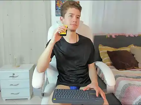 ThiagooJames online show from 11.22.25