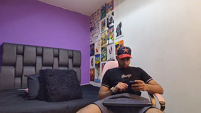 ashtoncooperr online show from 10.11.25