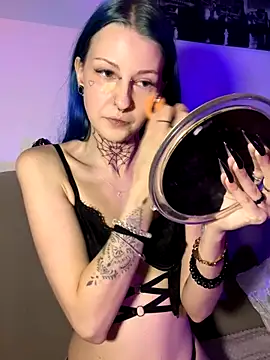 Snapshot of Seductively4_20 chatting on 09.08.25 Seductively4 20 online show from 09.08.25