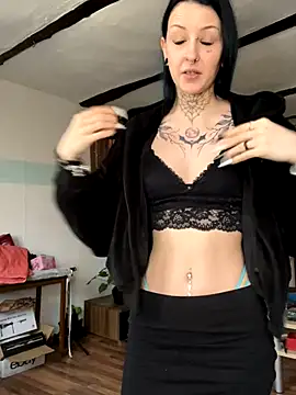 Snapshot of Seductively4_20 chatting on 10.26.25 Seductively4 20 online show from 10.26.25